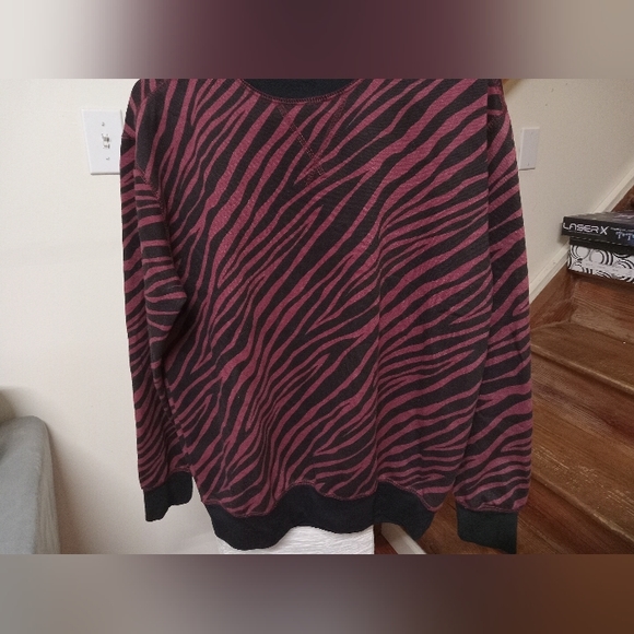 Zebra Animal Print Sweatshirt - Picture 4 of 4